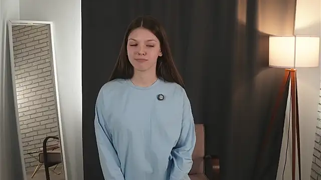 ErnaGiove online show from 04.21.26