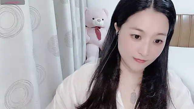 Snapshot of D-Misslu chatting on 06.22.26 D-Misslu online show from 06.22.26