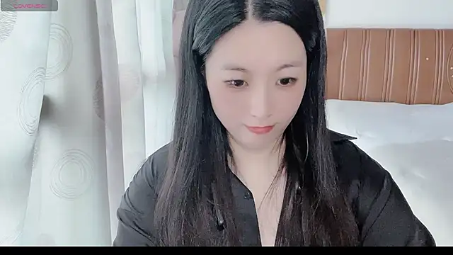 Snapshot of D-Misslu chatting on 07.08.26 D-Misslu online show from 07.08.26