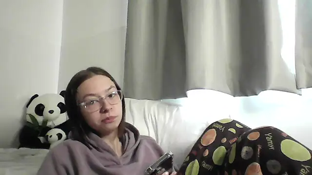 JuicyErika online show from 04.28.26