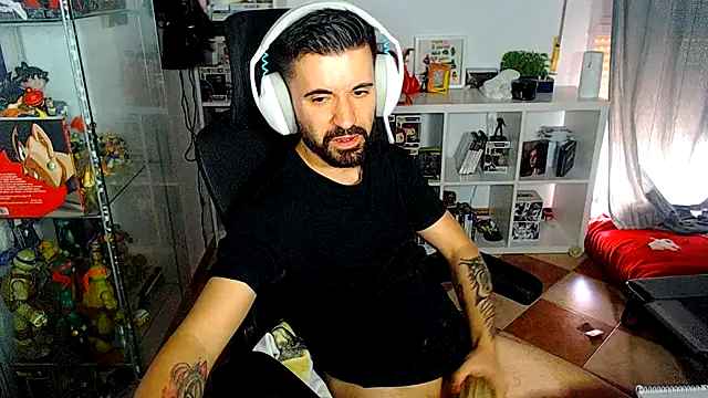 chiquitoconsecreto online show from 05.12.26