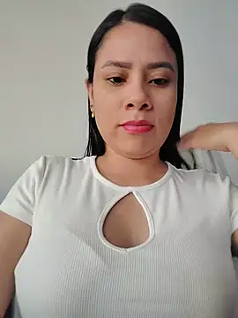 Nicol Alvarez1 online show from 06.18.26