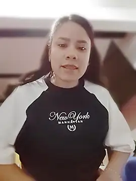 Nicol Alvarez1 online show from 07.10.26