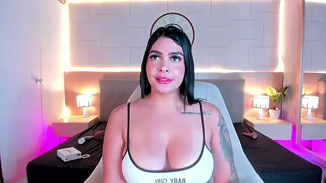 Megan charles  online show from 07.28.26