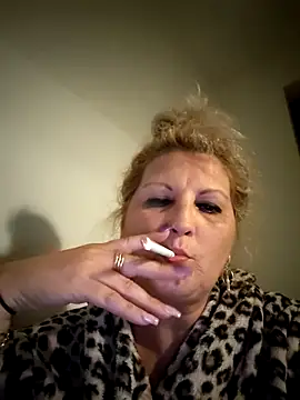 Divineblond online show from 10.06.25