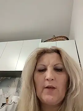 Divineblond online show from 03.08.26