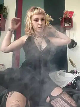 Darkutie online show from 04.26.26