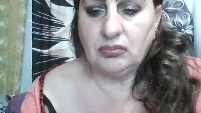 Snapshot of LoaqLovew chatting on 06.13.26 LoaqLovew online show from 06.13.26