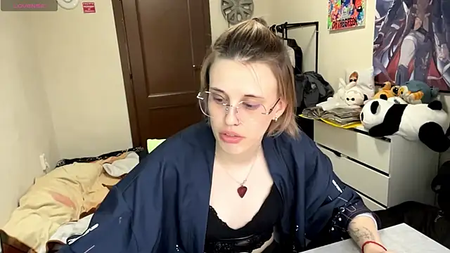 Queen moments  online show from 04.24.26