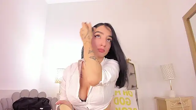 Snapshot of atenea_lux chatting on 06.26.26 atenea lux online show from 06.26.26