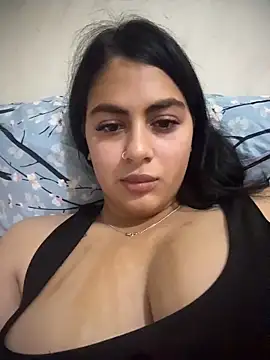 LilyLovell online show from 05.10.26