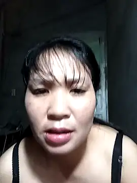 Snapshot of Beola-mi chatting on 04.24.26 Beola-mi online show from 04.24.26