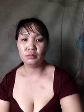 Snapshot of Beola-mi chatting on 04.29.26 Beola-mi online show from 04.29.26