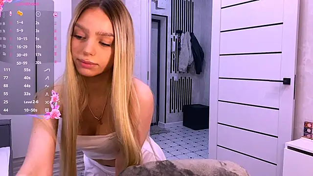 Mooniesiesita online show from 05.08.26