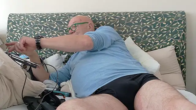 Snapshot of KinkCentral chatting on 05.22.26 KinkCentral online show from 05.22.26
