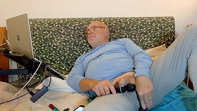 KinkCentral online show from 06.15.26