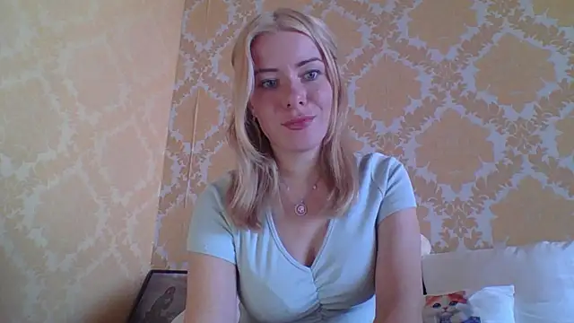 Snapshot of Softy_Aura_ chatting on 07.28.26 Softy Aura online show from 07.28.26