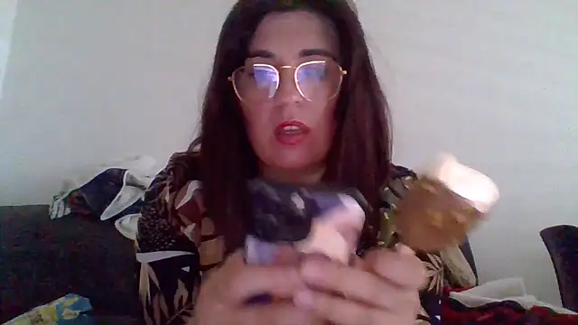 Snapshot of miss16 chatting on 04.28.26 miss16 online show from 04.28.26