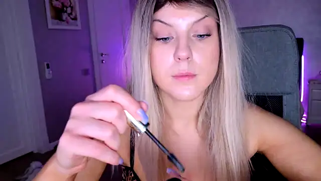ChristieBlace online show from 06.05.26