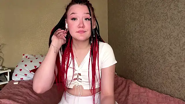 FlameDina online show from 05.04.26