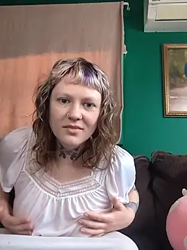 Snapshot of RosieSwitchBitch chatting on 05.12.26 RosieSwitchBitch online show from 05.12.26