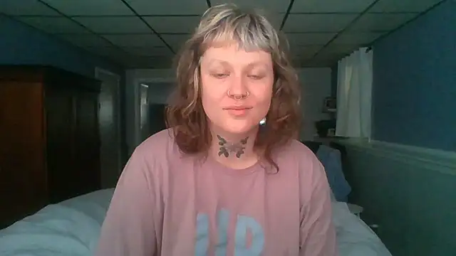 Snapshot of RosieSwitchBitch chatting on 05.21.26 RosieSwitchBitch online show from 05.21.26