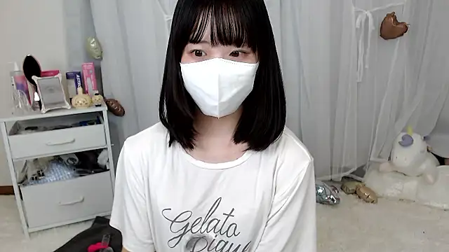 mii  tan online show from 06.10.26