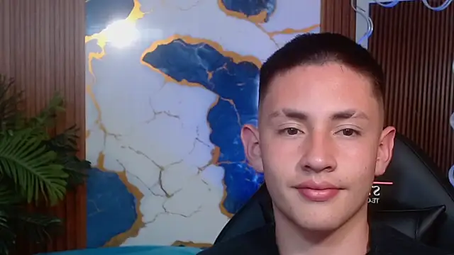 Snapshot of Andres_Tay chatting on 05.08.26 Andres Tay online show from 05.08.26