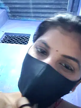 Snapshot of RUHI_1143 chatting on 06.19.26 RUHI 1143 online show from 06.19.26