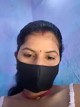 Snapshot of RUHI_1143 chatting on 06.22.26 RUHI 1143 online show from 06.22.26