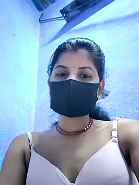 Snapshot of RUHI_1143 chatting on 06.25.26 RUHI 1143 online show from 06.25.26