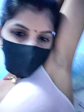Snapshot of RUHI_1143 chatting on 06.28.26 RUHI 1143 online show from 06.28.26