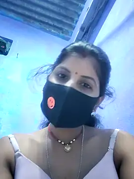 Snapshot of RUHI_1143 chatting on 07.25.26 RUHI 1143 online show from 07.25.26
