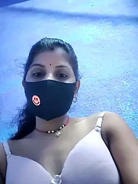 Snapshot of RUHI_1143 chatting on 07.28.26 RUHI 1143 online show from 07.28.26