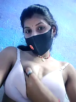 Snapshot of RUHI_1143 chatting on 07.31.26 RUHI 1143 online show from 07.31.26