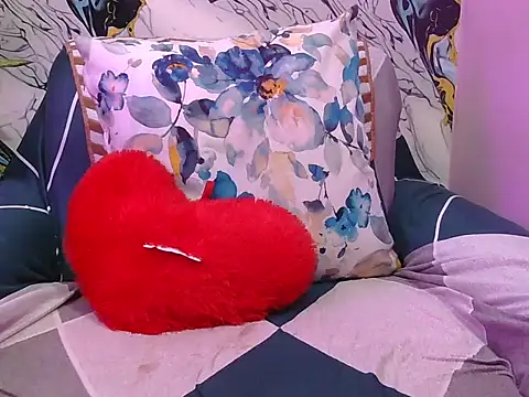 hot-saanvi online show from 06.04.26