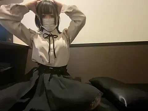 Snapshot of MaNaKa_55 chatting on 04.27.26 MaNaKa 55 online show from 04.27.26
