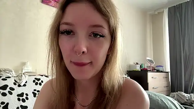 Snapshot of Elinthegreat chatting on 07.06.26 Elinthegreat online show from 07.06.26