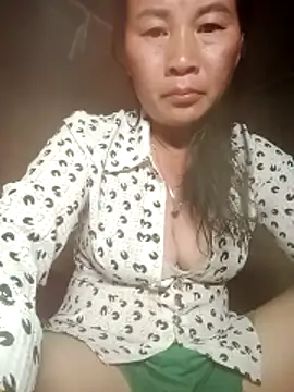 Snapshot of Lella_01 chatting on 06.19.26 Lella 01 online show from 06.19.26
