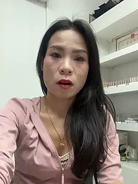 Snapshot of Xiaoyu-aa chatting on 05.04.26 Xiaoyu-aa online show from 05.04.26