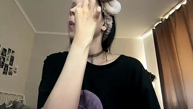 LouisePavlides online show from 06.11.26