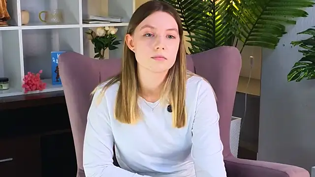 RebeccaAzim online show from 04.28.26