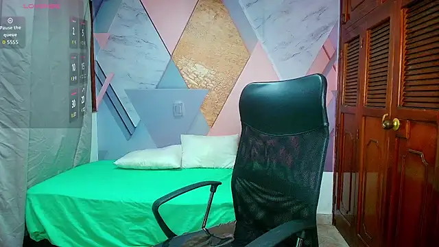 raylin escobar online show from 07.08.26