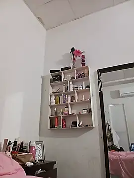 Luna Morch online show from 07.05.26