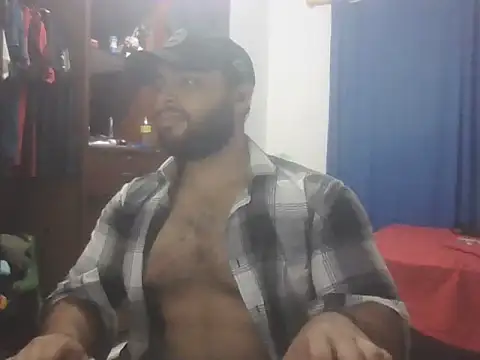 Snapshot of Bearmachin chatting on 05.07.26 Bearmachin online show from 05.07.26