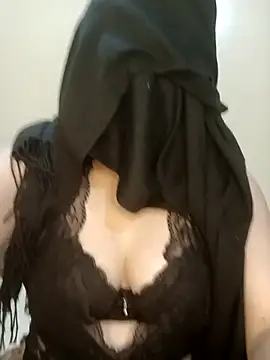 Nour20004 online show from 05.18.26