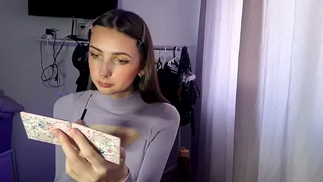 MiaNoir  online show from 04.30.26