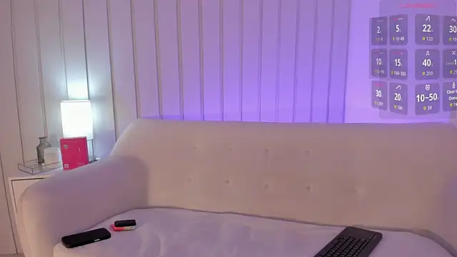 nicki-west online show from 04.30.26