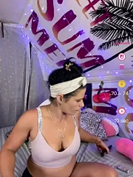 Snapshot of Vanessa_Valentine chatting on 06.04.26 Vanessa Valentine online show from 06.04.26