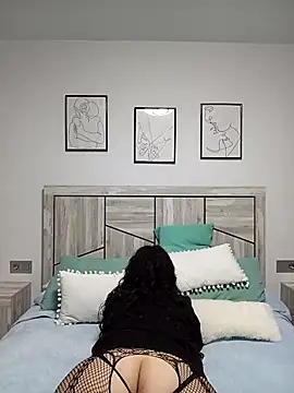 NikaDesire online show from 04.27.26